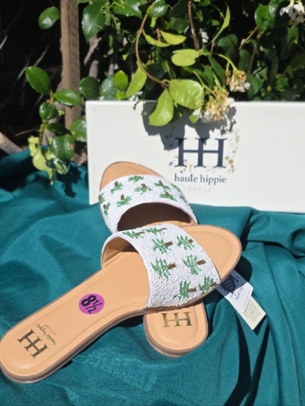 Viral White Beaded Palm Tree Sandals